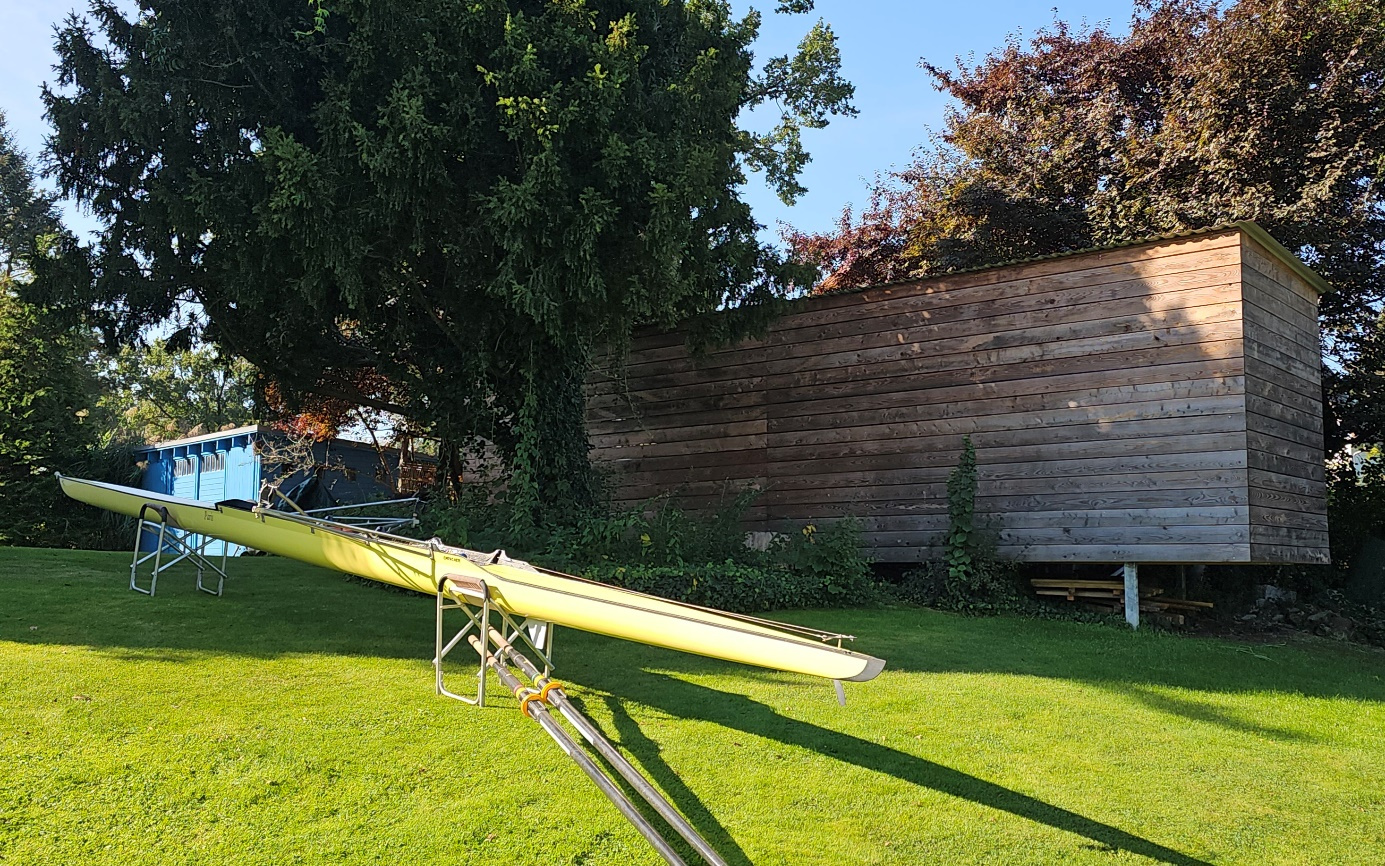 RowBoBox individuell mit Lärchebrettern verkleidet